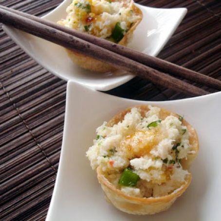 Mango Crab Salad Wonton Cups