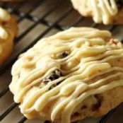 Macadamia Nut & White Chocolate Sugar Cookie