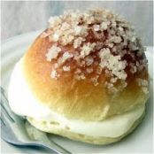 Vanilla Cream Filled Brioche