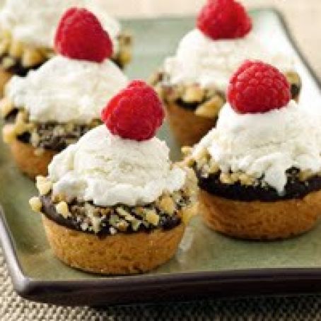 Mini Ice Cream Cookie Cups*