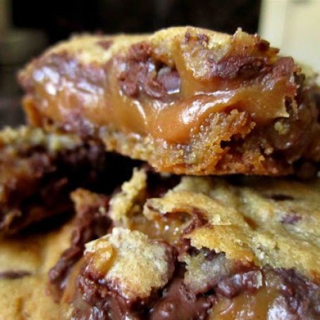 Chocolate Chip Caramel Peanut Butter Bars