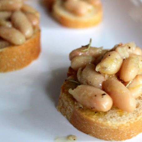 Bruschetta with White Beans and Olive Oil