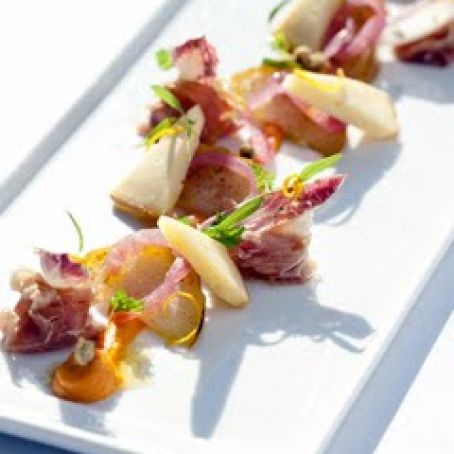 Heirloom apple with curry and ginger prosciutto salad