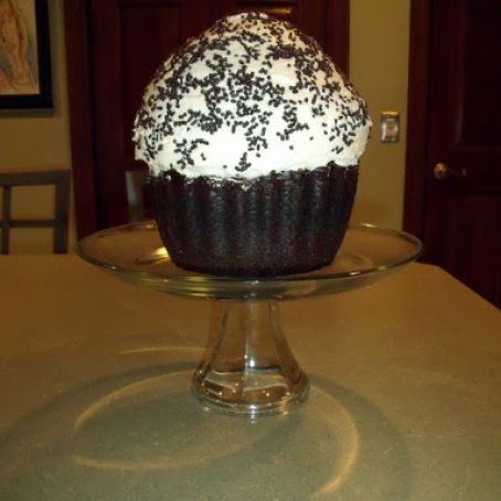 Cream-Filled Chocolate Big Top Cupcake Recipe - (4.1/5)
