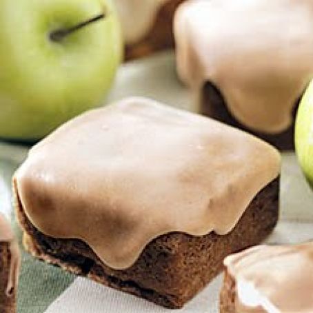 Caramel-Apple Mini Cakes