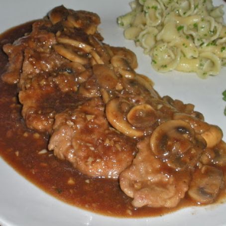 VEAL SCALLOPINE MARSALA WITH MUSHROOMS& THYME