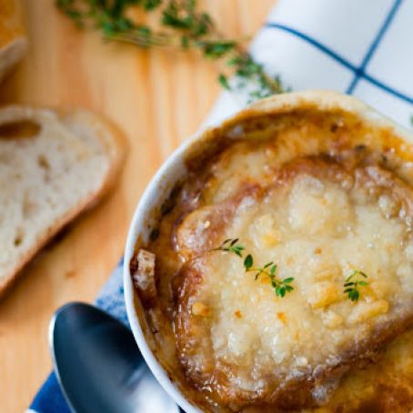 Chefs de France: Soupe a L'Oignon Gratinee (Baked Onion Soup)-Disney