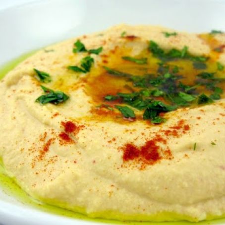 Homemade Garlic Hummus