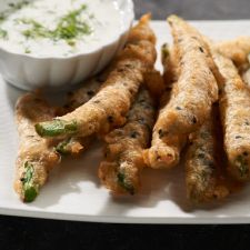 Green Bean Fries with Buttermilk Dipping Sauce