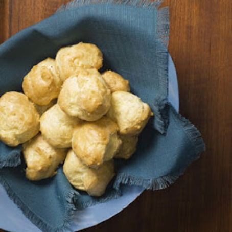 CLASSIC GOUGERES