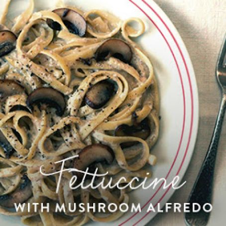 Fettuccine-with-Mushroom-Alfredo