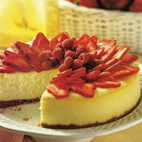 CLASSIC CREAMY CHEESECAKE