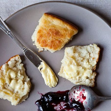 Shirley Corriher's Touch of Grace Biscuits