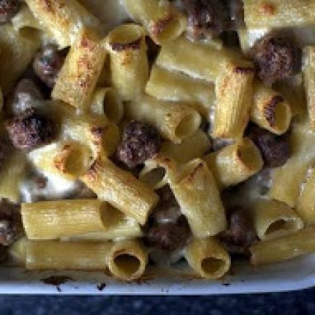 Baked Rigatoni with tiny meatballs