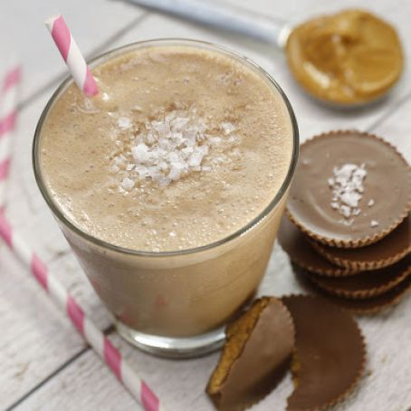 Salted Peanut Butter Cup Smoothie