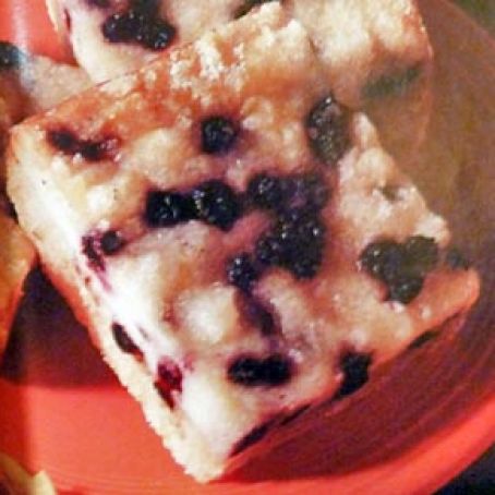 BLUEBERRY MUFFIN MIX CHEESECAKE BARS