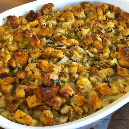 Chicken and Stovetop Stuffing Casserole