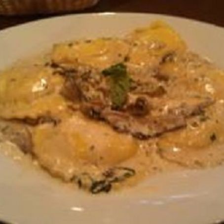 Pumpkin Ravioli with Cream Sauce