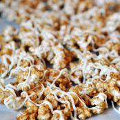 Cinnamon Roll Caramel Popcorn