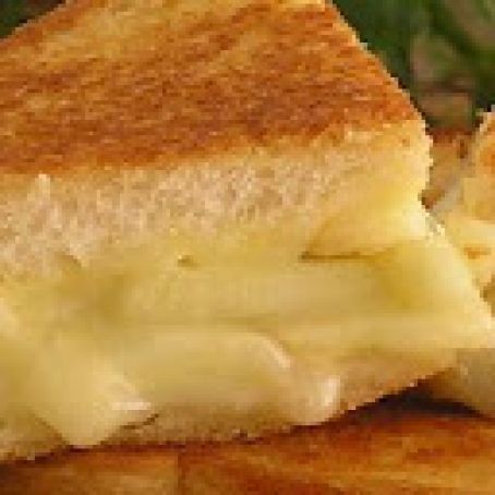 Grilled Cheese Sandwiches with Sliced Apple