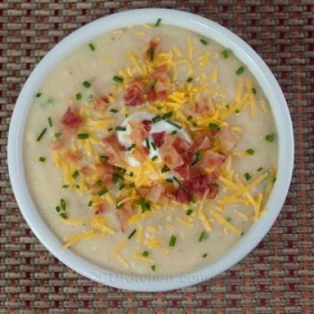 Loaded Baked Potato Soup (crock pot)