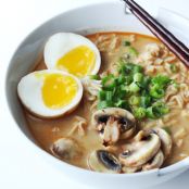 Easy & Quick Creamy Spicy Miso Ramen