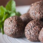 Gluten-Free/Dairy-Free Mint Chocolate Superfood Snack Balls