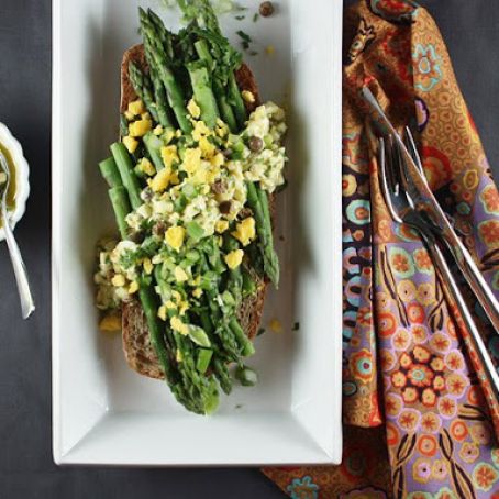 ASPARAGUS - Asparagus with Hard-Boiled Egg Vinaigrette
