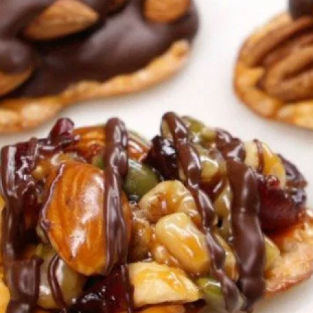 Mixed Nuts Clusters
