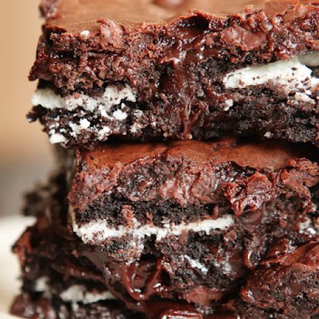 Cookies & Cream Oreo Fudge Brownies