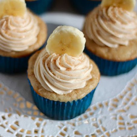 Banana Cinnamon Cupcakes with Nutella Centers