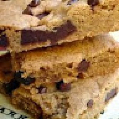 Peanut Butter Chocolate Chunk Blondies