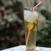 Iced jasmine tea with fresh lime