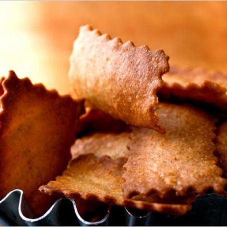 CHEDDAR CHEESE CRACKERS