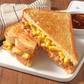 Memphis-Style Mac and Cheese Sandwiches
