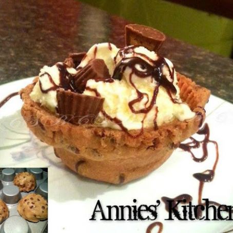 Chocolate chip cookie cup