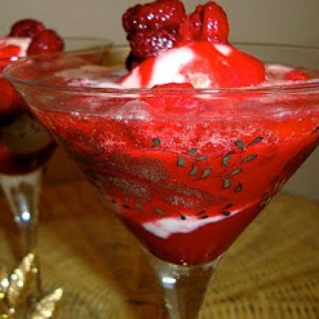 Raspberry Sparkling Cider Fizz