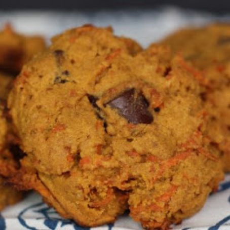 Carrot Cake Chocolate Chunk Breakfast Cookies