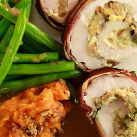 A Small but Special Thanksgiving: Turkey Rolls with Bacon, Apple and Cheddar