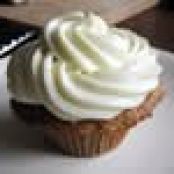 How to Make Frosting and Decorate Cupcakes