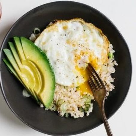 RICE BOWL WITH FRIED EGG AND AVOCADO