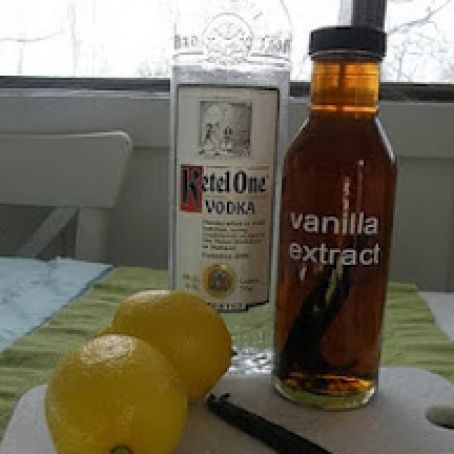 Homemade Flavored Extracts (Vanilla, Lemon, etc....)