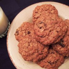 Oatmeal Honey Raisin Cookies