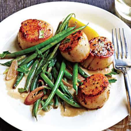Seared Scallops with Haricots Verts