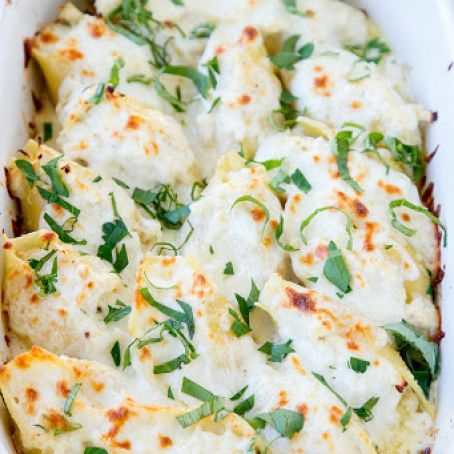 Chicken Alfredo Stuffed Shells