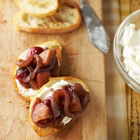 Caramelized Onion-and-Cranberry Cheese Toasts
