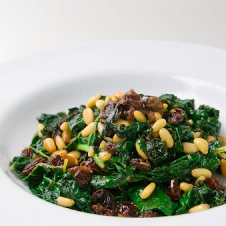 KALE WITH RAISINS & PINE NUTS