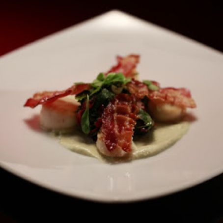 Scallops with wilted bitter greens and Stilton dressing