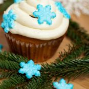 Holiday Spiced Cupcakes with Whipped Frosting