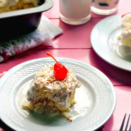 PIÑA COLADA TRES LECHES CAKE